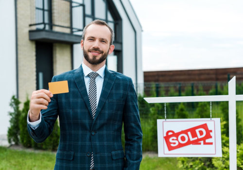 Do real estate agents have to work for a broker texas?